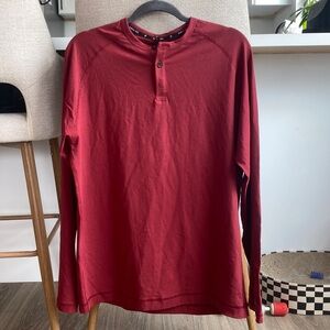 Casual/Athletic long sleeve henley style top